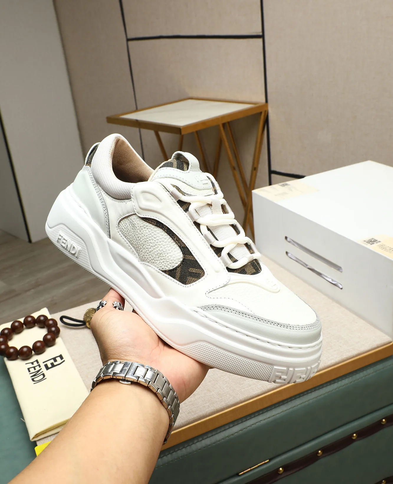 Men's shoes 💰760 [FENDI] Fendi - High-end quality original casual sports shoes - Upper: Nappa calfskin, pebbled calfskin, tongue and heel; injection molded brand logo plastic module - Lining: brand canvas - Outsole: ultra-light TPR foam·rubber; molded outsole -Super high quality control·Fine workmanship: highlighted (high-end·luxury·grade) -Size :39-44 (38, 45, can be customized)